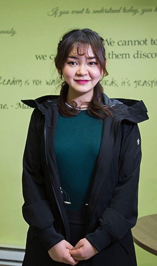 /associate-of-arts-economics-student-gladys.jpg
