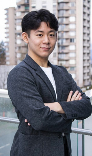 associate-of-arts-economics-student-leo.jpg