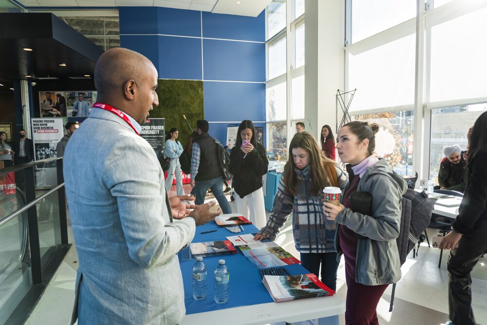students at the university transfer fair