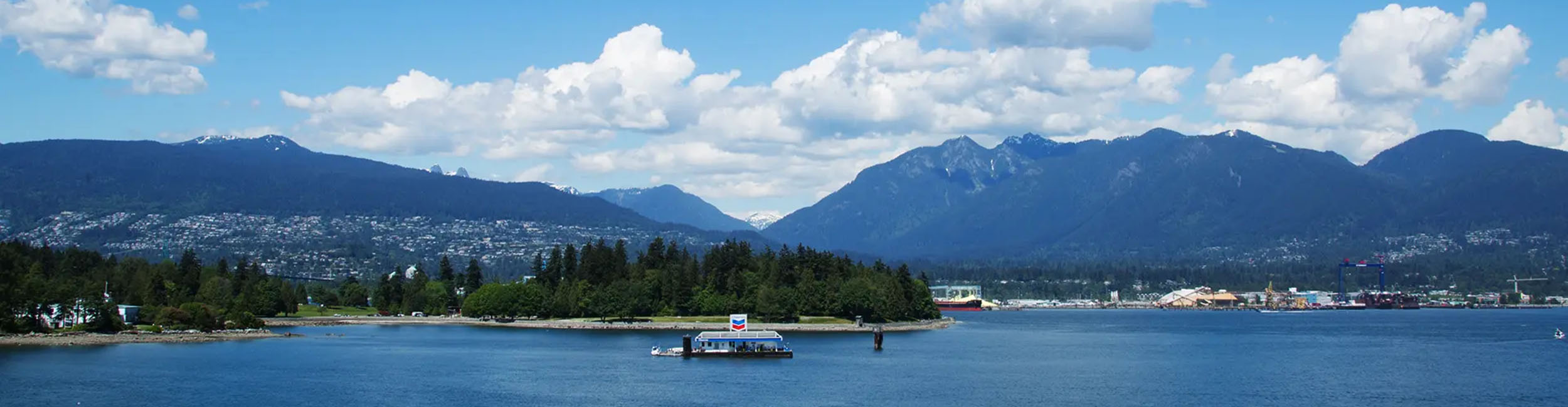 wide shot of the water at Stanley Park